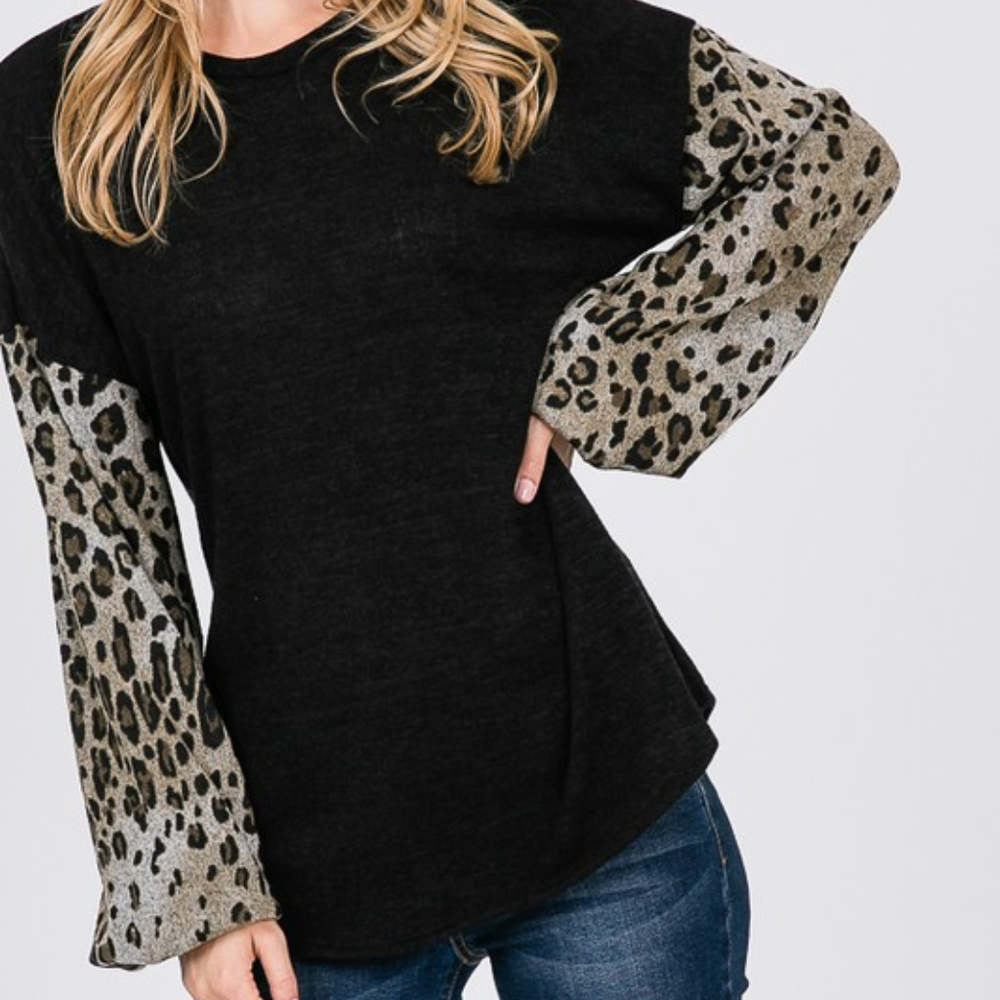 Leopard Print Contrast Tunic - Picture 7 of 8
